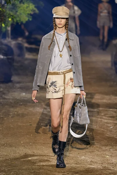 Look 31